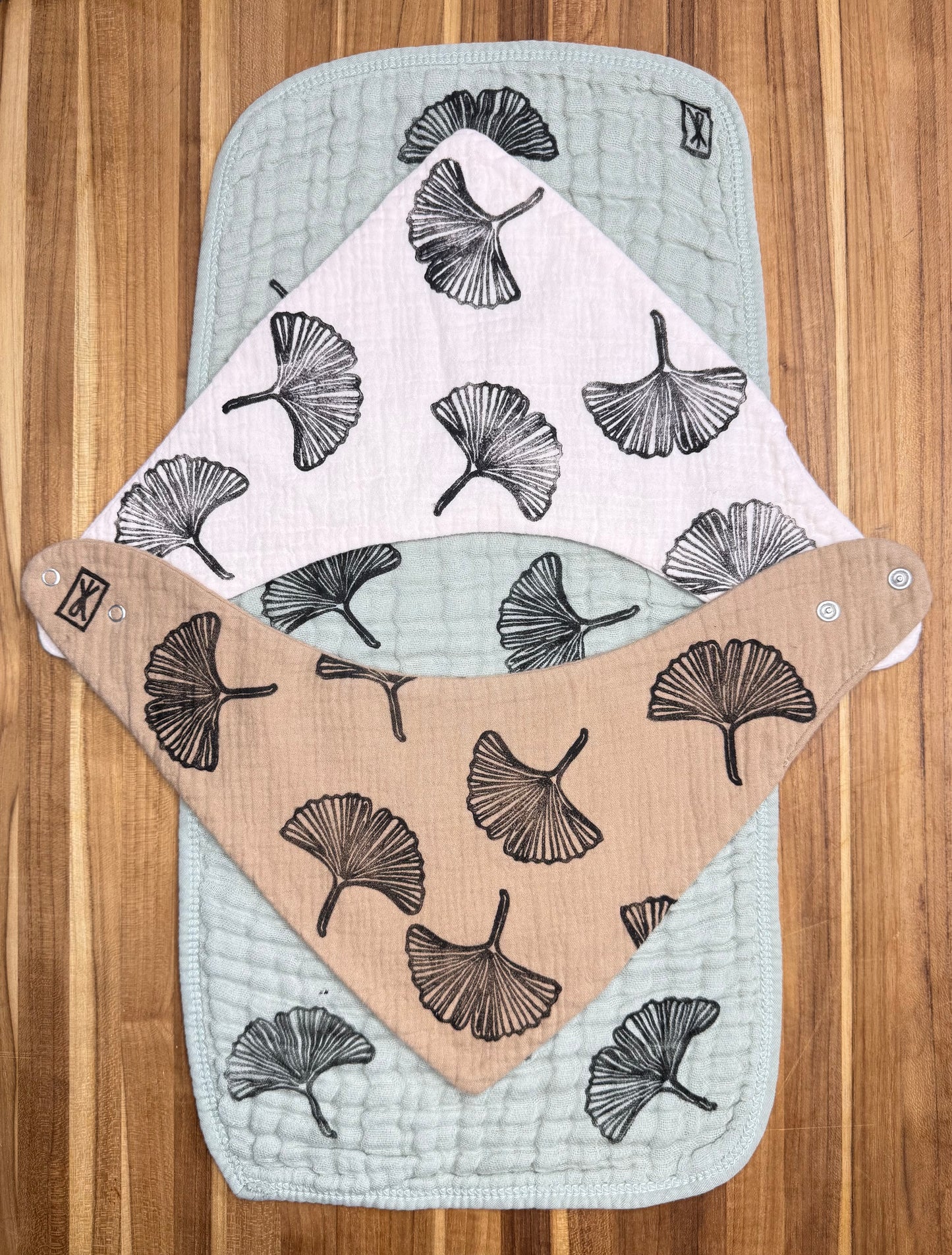 Burp Cloth & Bandana Bib Set - Gingko
