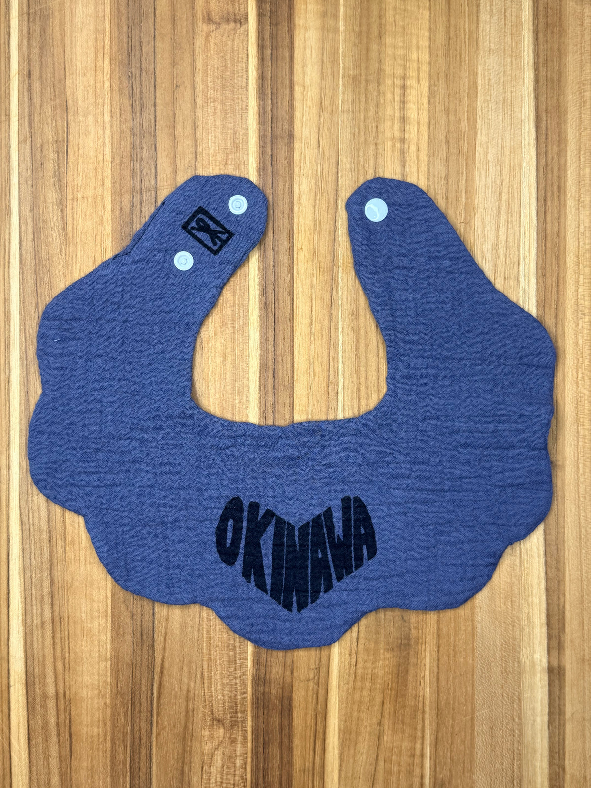 Bib - Scallop Style