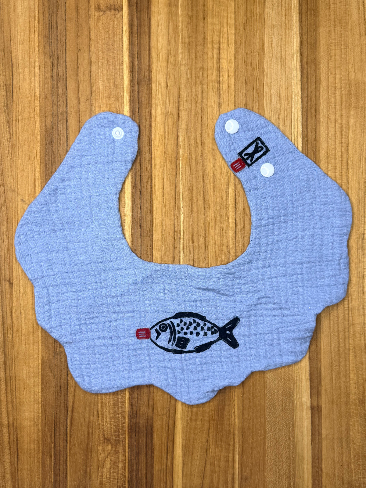 Bib - Scallop Style